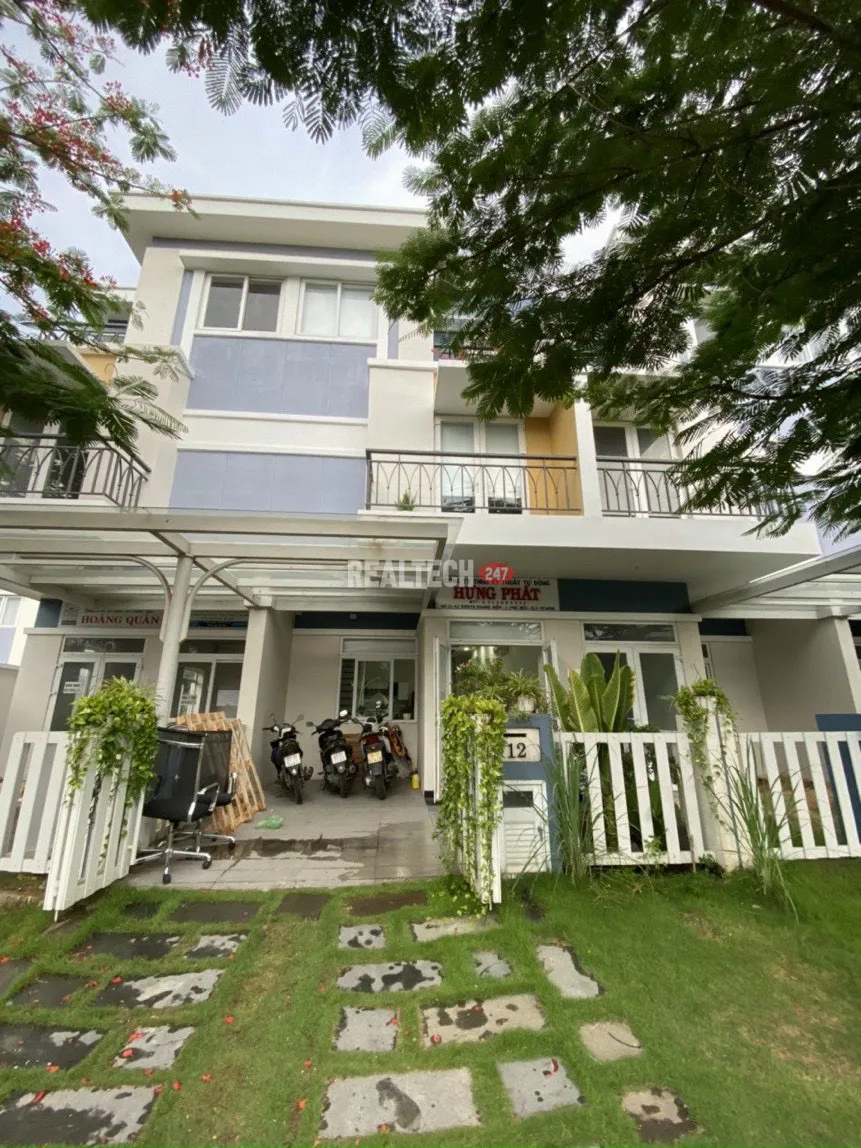 Bán căn shop kinh doanh 80 - 272m2 tại chung cư berriver Long Biên, Hà Nội, giá từ 55 triệu/m2