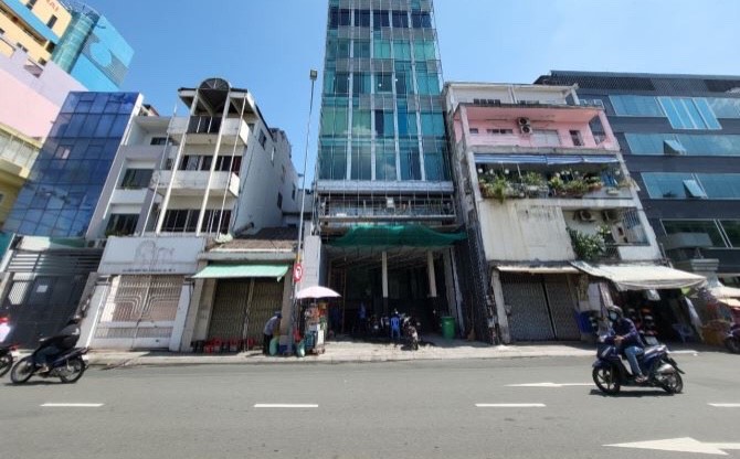 Chủ cần bán Gấp Building MT ngay Trường Chinh Tân Bình DT: 7.5x22m Hầm 8 lầu Gía 48 tỷ